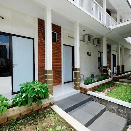Reddoorz Near Moro Mall Purwokerto Extérieur photo