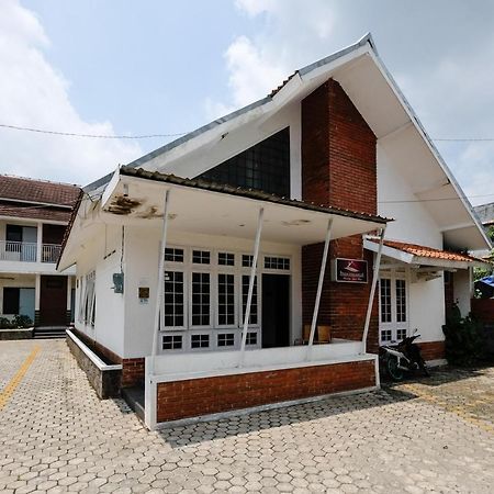 Reddoorz Near Moro Mall Purwokerto Extérieur photo