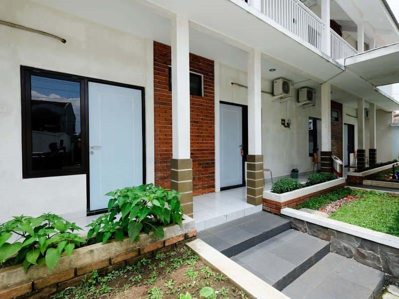 Reddoorz Near Moro Mall Purwokerto Extérieur photo