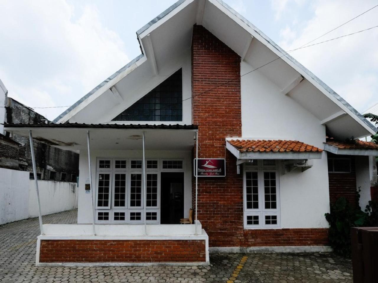 Reddoorz Near Moro Mall Purwokerto Extérieur photo