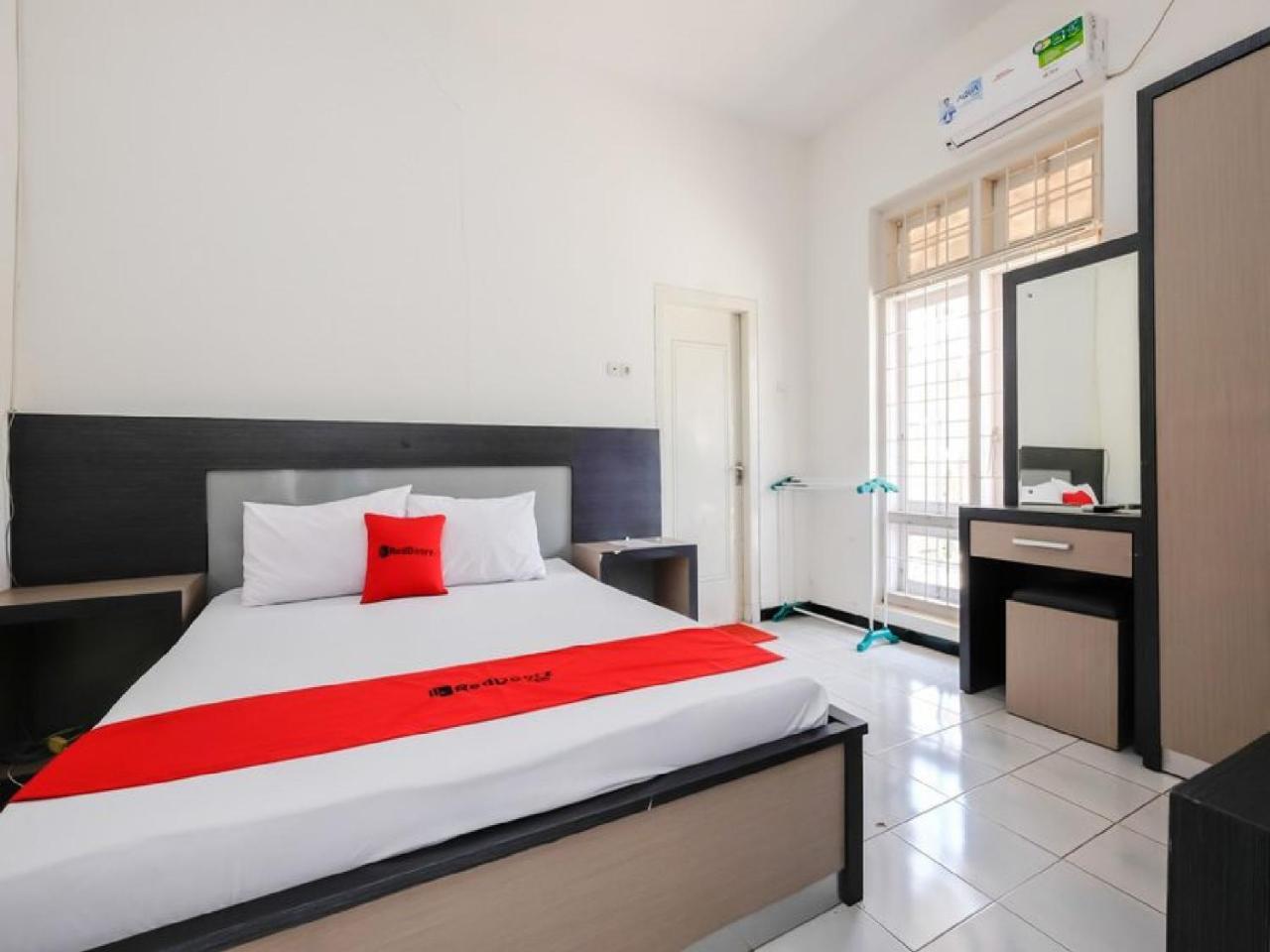 Reddoorz Near Moro Mall Purwokerto Extérieur photo