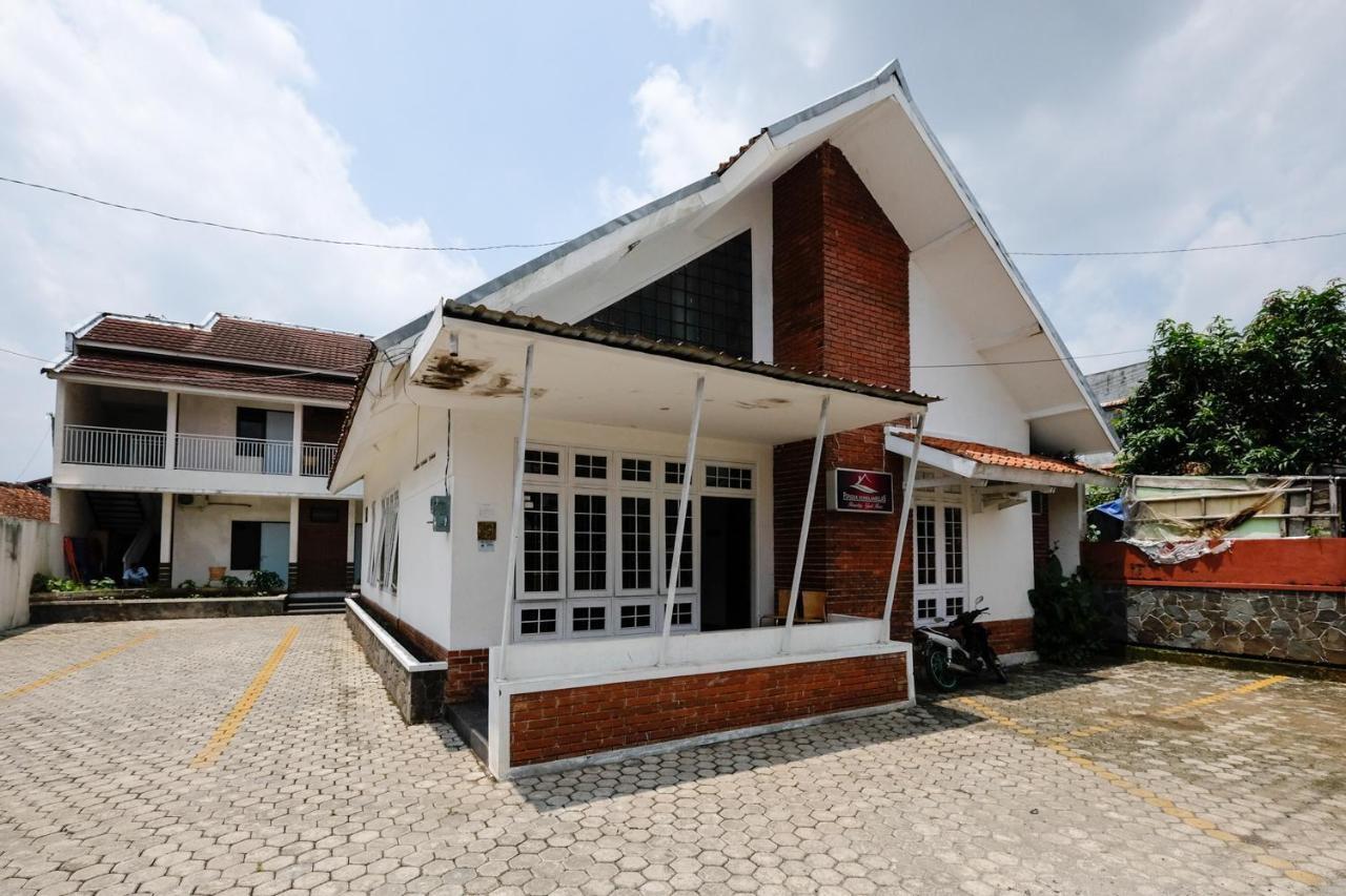Reddoorz Near Moro Mall Purwokerto Extérieur photo